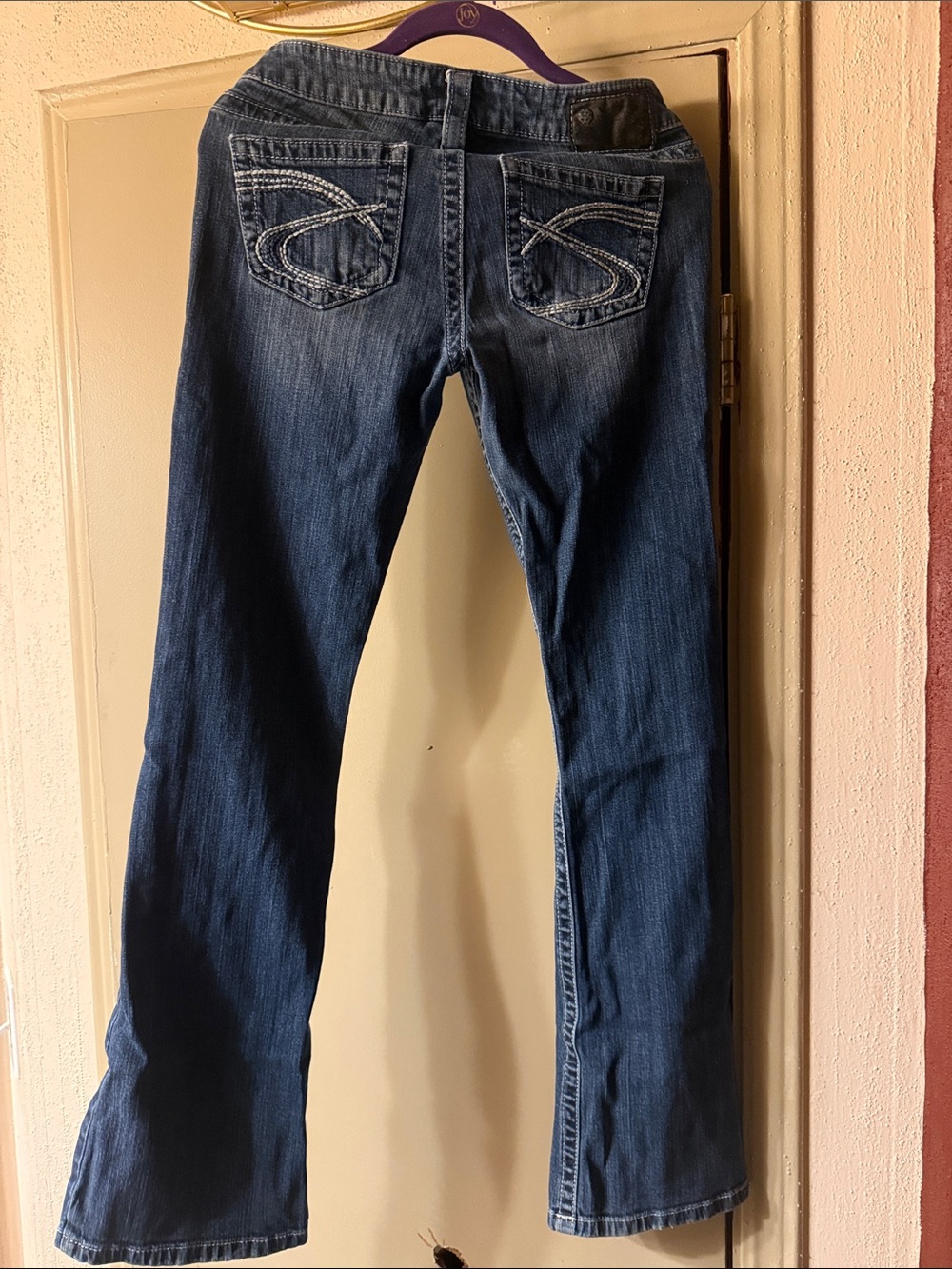 Dark Wash Embroidered Back Pocket Jeans